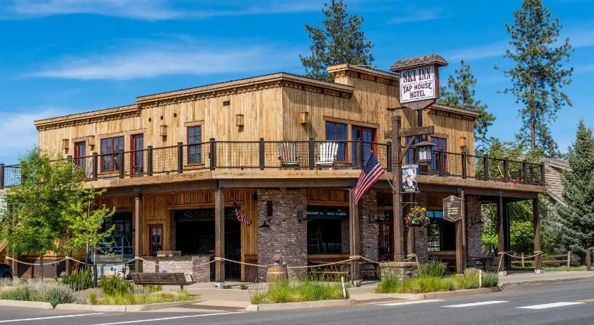 Ski Inn Taphouse Hotel - Image 1