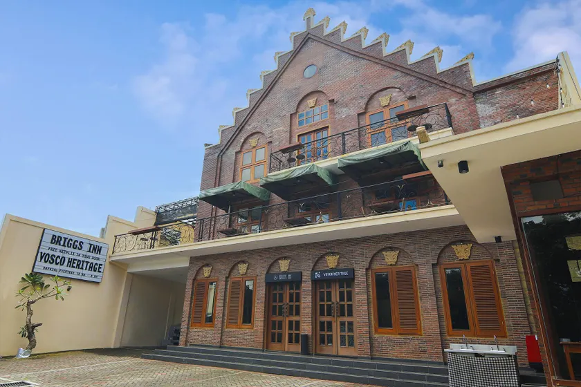Briggs Inn Batu - Image 1
