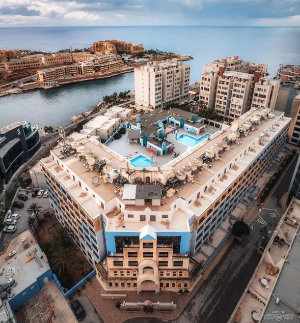 The St. George’s Park Hotel - Image 1