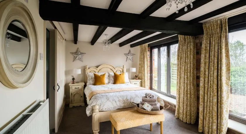 Hill House Farm Cottages - Image 1