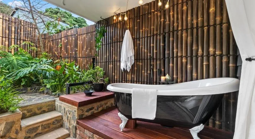 Mrs Percivals heritage luxury and romance with outdoor deep soak tub - Image 1