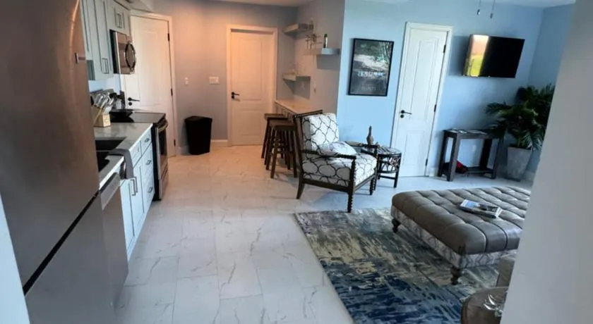 Buck island Breeze - Image 1