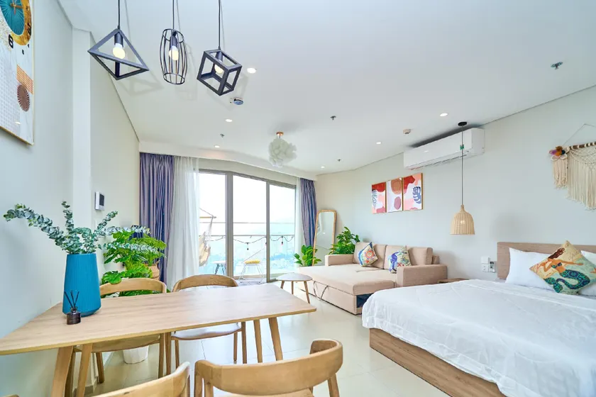 Studio Apartment with Pool (Phuong House) - Image 1