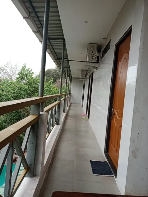 Vrundavan  Guest House Guhagar - Image 1