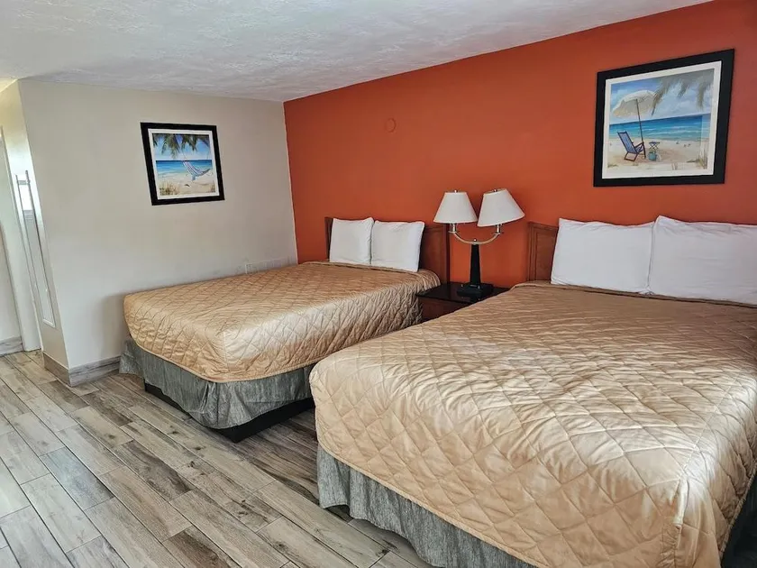 Three Oaks Motel - Titusville - Image 1