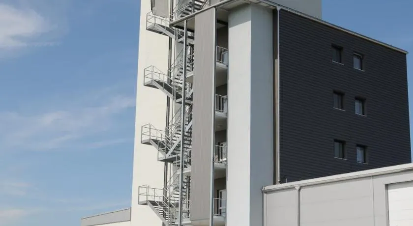 Towerhotel - Image 1