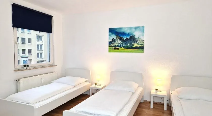 Meribu F85-87 Wohnung für Monteure und Arbeiter - Image 1