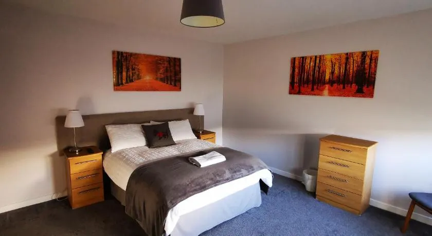Newtown Apartments - Image 1