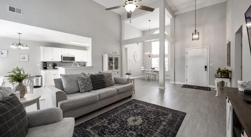 11 Cobblestone Cartersville - Image 1