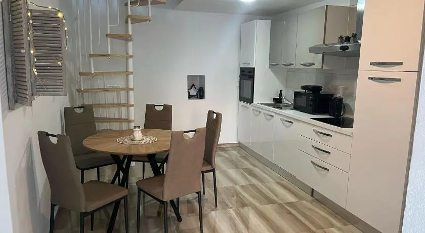 Apartman Marina Vrsi - Image 1