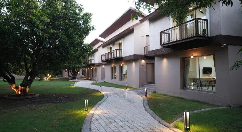 Gir Aatithya Clarks Inn - Image 1