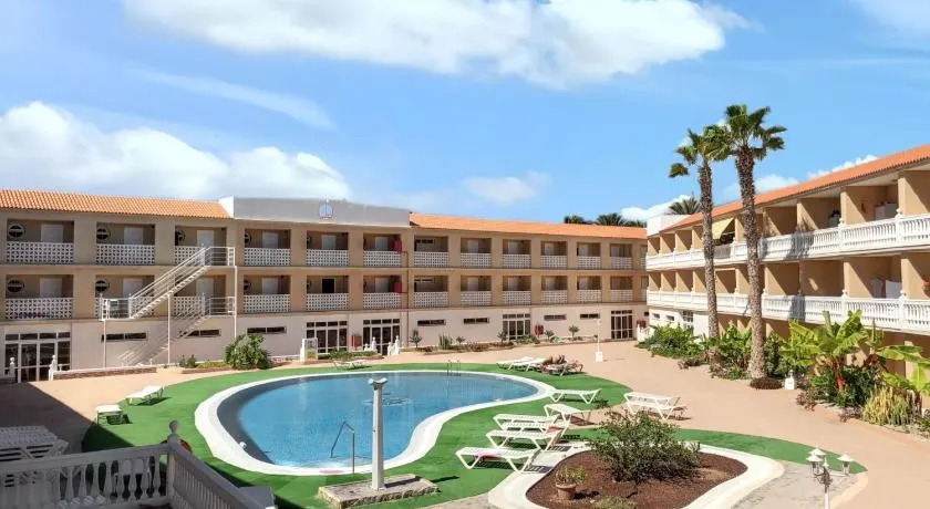 Cozy apartment in Costa del Silencio 55 m² with pool - Image 1