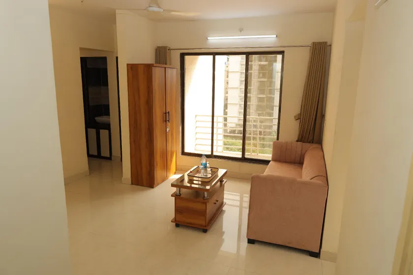 Hotel Aqua Pearl Inn - Image 1