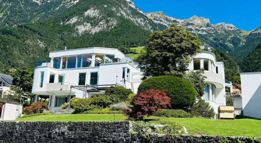 Exclusive Lake Access Villa Studio - Image 1