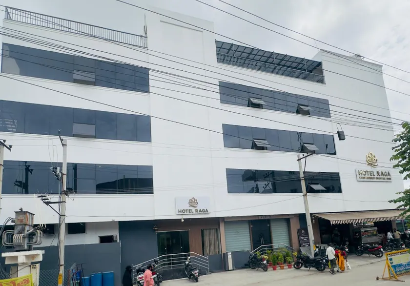 Hotel Raga - Image 1