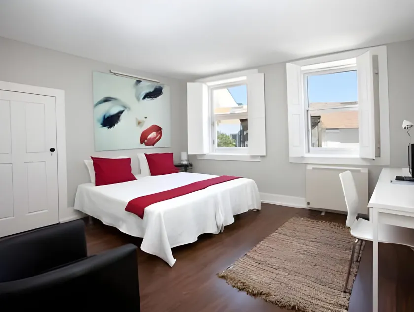 Cosme Apartments by Olala Homes - Image 1