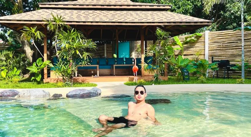 Turquoise Villa - Image 1