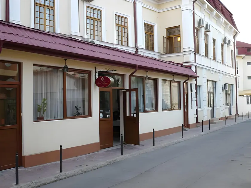 Hotel Regal - Image 1