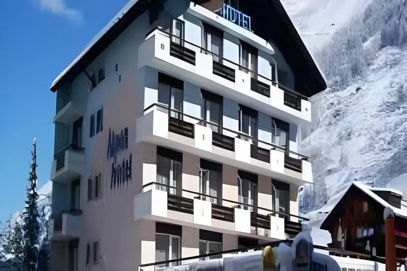 Hotel Matterhorn Inn - Image 1