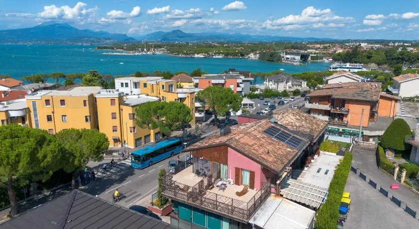 La Terrazza sul Lago - Image 1