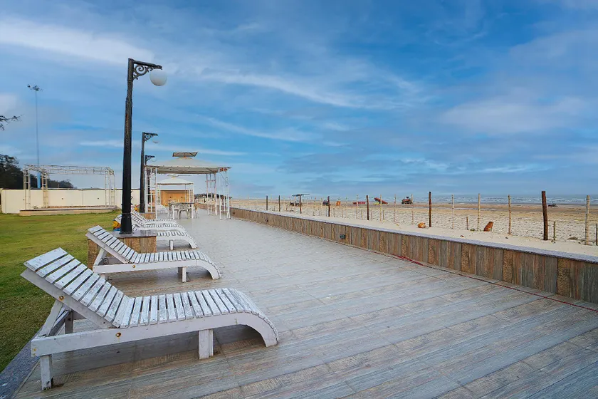 SEA STAR RESORT - Image 1