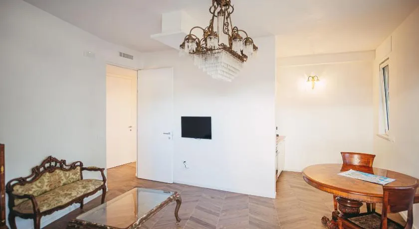 Venti D'Amare Suites - Image 1