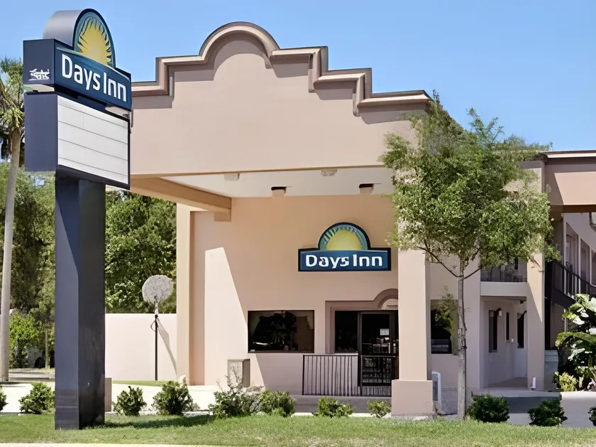Sunset Inn Daytona Beach - Image 1
