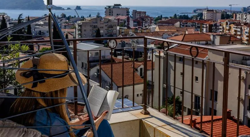 Arvala Apartments - Image 1
