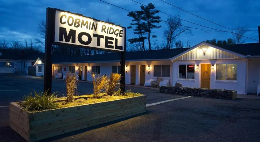 Cobmin Ridge Motel - Image 1