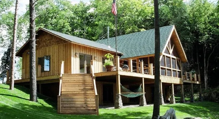 The Lakehouse of Braeloch - Image 1