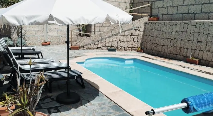 Villa Cubas - Image 1