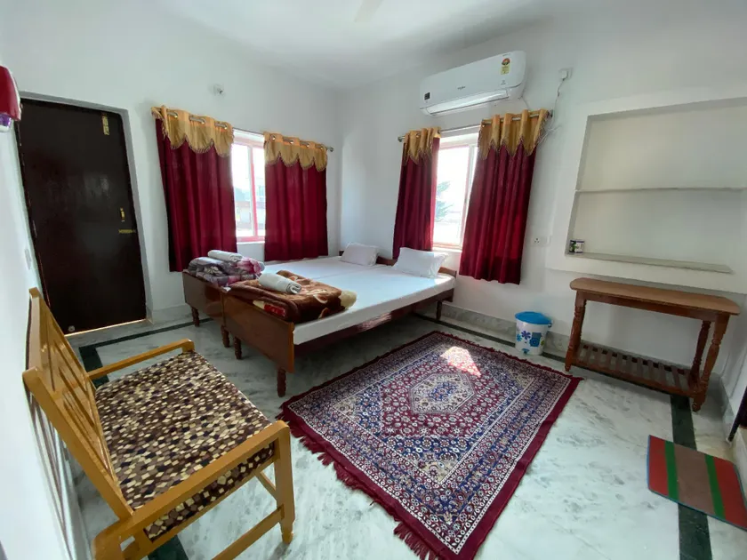 Rahul Guest House - Image 1