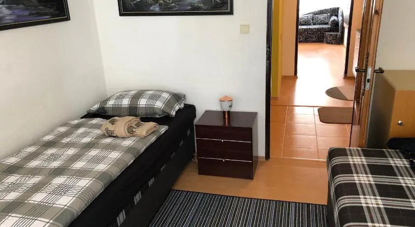 JEDENAST.SK, Námestie kozmonautov 5 Apartmán - Image 1