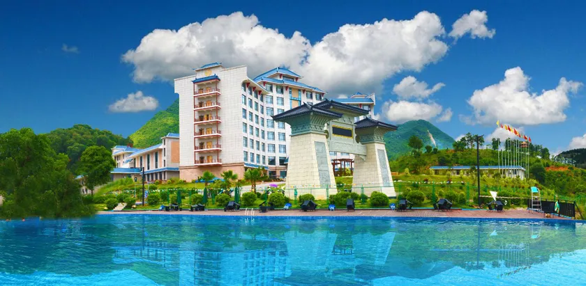 Huashan Hot Spring International Hotel - Image 1