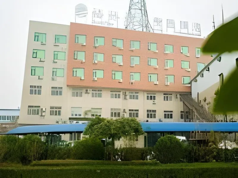 GreenTree Inn Baoding Xushui District Railway Station - Image 1