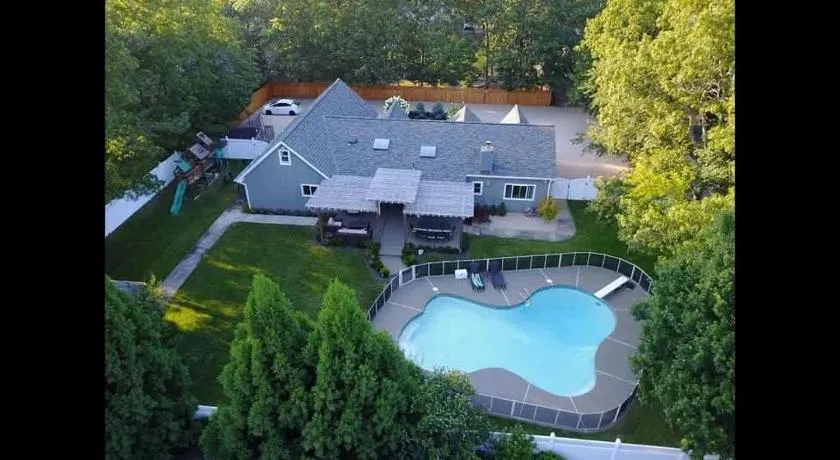 Villa Luz- Cozy Family Home with Jacuzzi year-round & heated pool in summer - Image 1