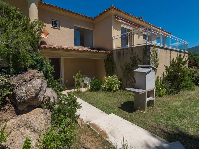 Panoramic view over the sea with private swimming pool - Image 1