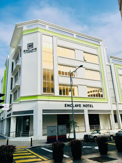 Enclave Business Hotel - Image 1
