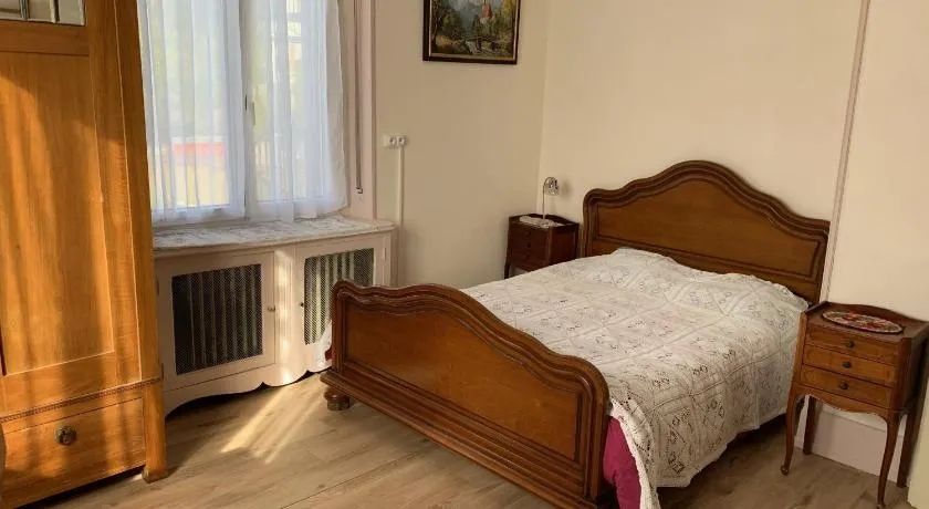 Chambre Arnica lit 140 wifi sdb partagée - Image 1