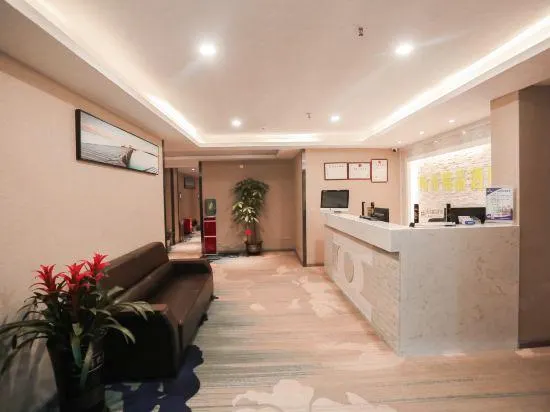 Tour Boutique Hote - Image 1