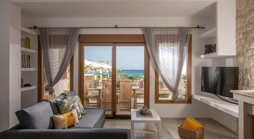 Diamanti Residence Beachfront Green apt-Ligaria - Image 1