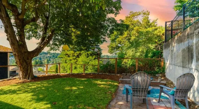 Fremont Bungalow with Backyard View Seattle - Image 1