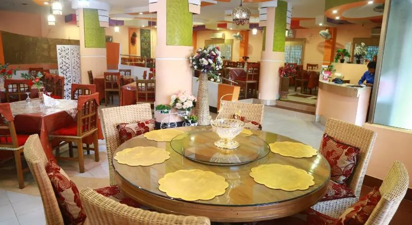 Hotel Farmis Garden - Image 1