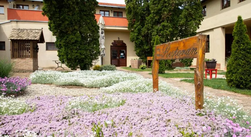Hotel Lug - Image 1
