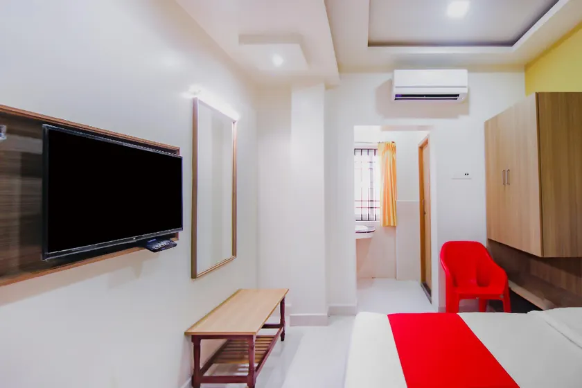 OYO 78272 Durga Residency - Image 1