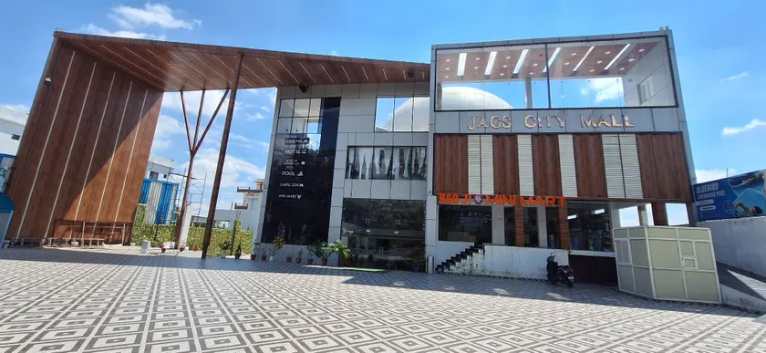 Country Ambience Hotel By Jags City Mall - Image 1