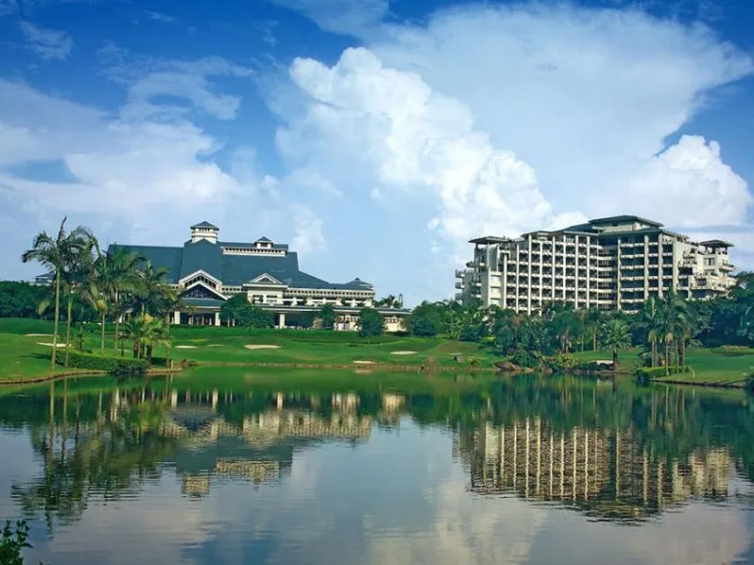 Agile Changjiang Hotel - Image 1