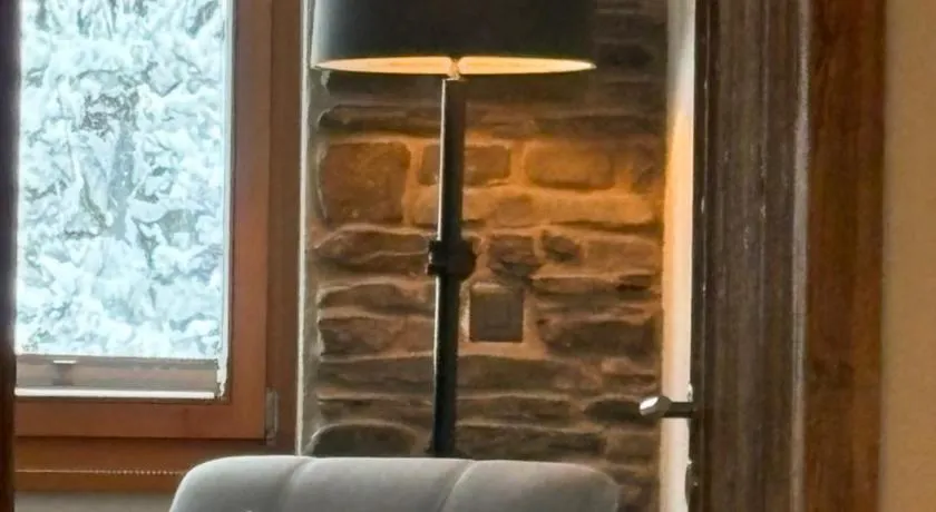 Swissalpschalet Timber Inn 1st floor, 6 persons - Image 1