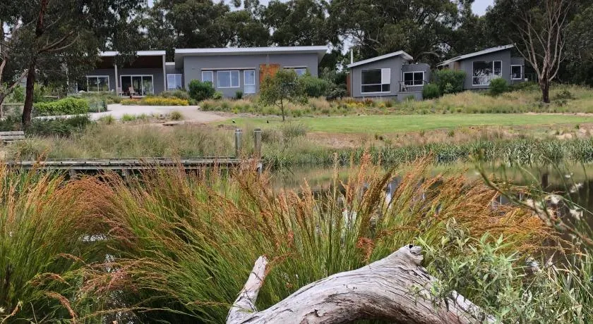 Messmates Luxury Eco Suites - Image 1