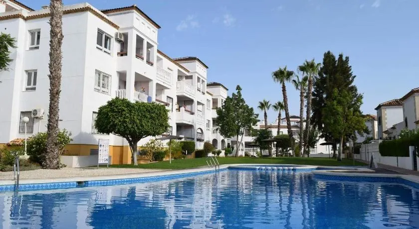 FABULOUS 2 BED 2 BATH APARTMENT ! - Image 1